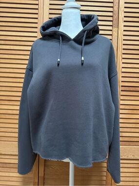 Fundamental Coast Charcoal Gray Cropped Raw Hem Hoodie Sweatshirt Size M Cozy